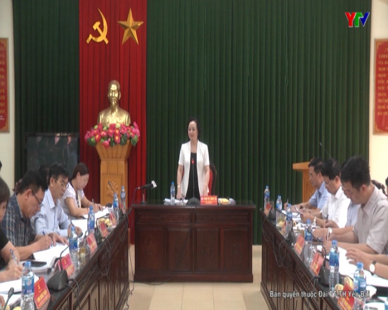 Đồng chí Bí thư Tỉnh ủy Phạm Thị Thanh Trà làm việc với cán bộ chủ chốt thị xã Nghĩa Lộ