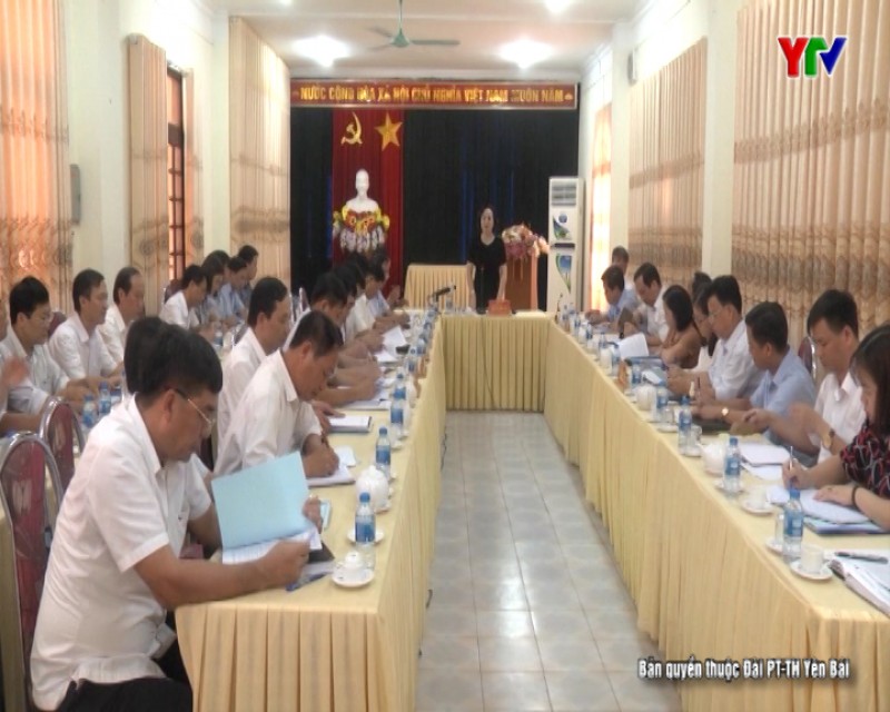 Đồng chí Bí thư Tỉnh ủy Phạm Thị Thanh Trà làm việc với BCH Đảng bộ huyện Văn Chấn