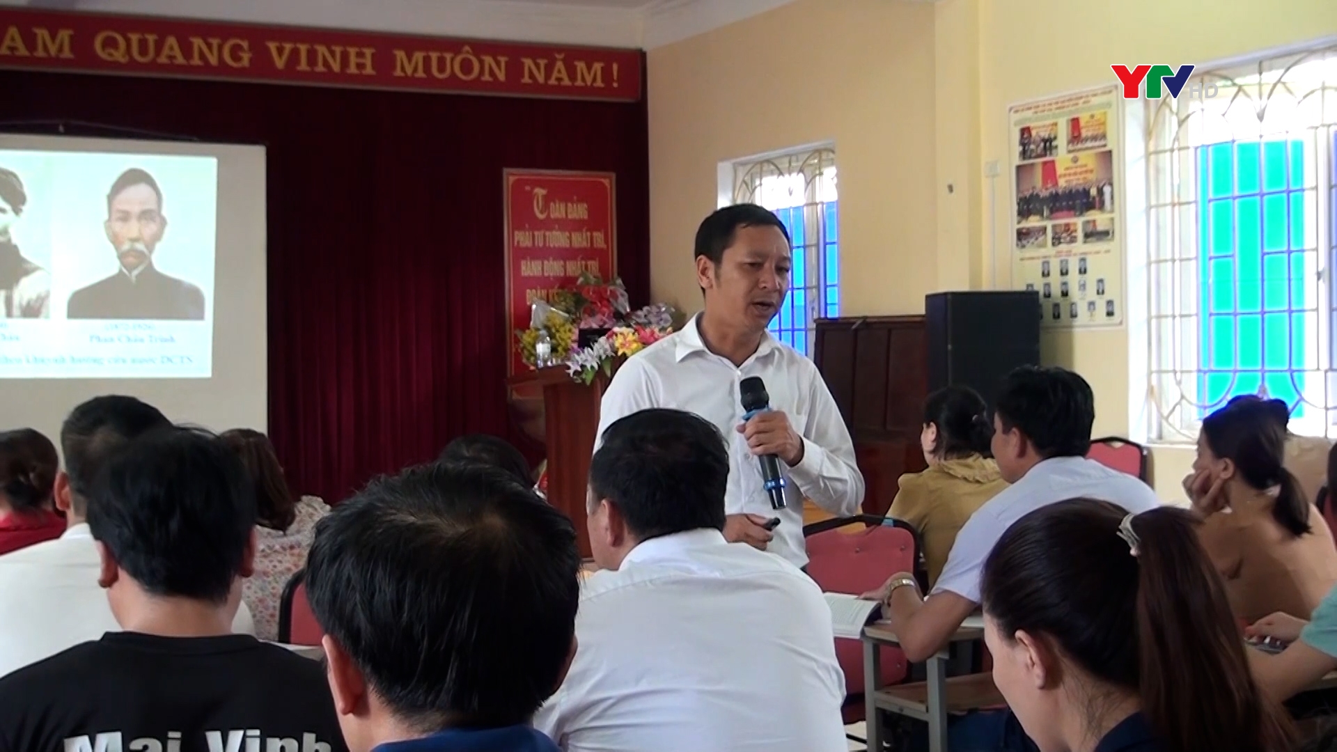 Thầy giáo Phạm Văn Quyến với ước mơ đứng trên bục giảng
