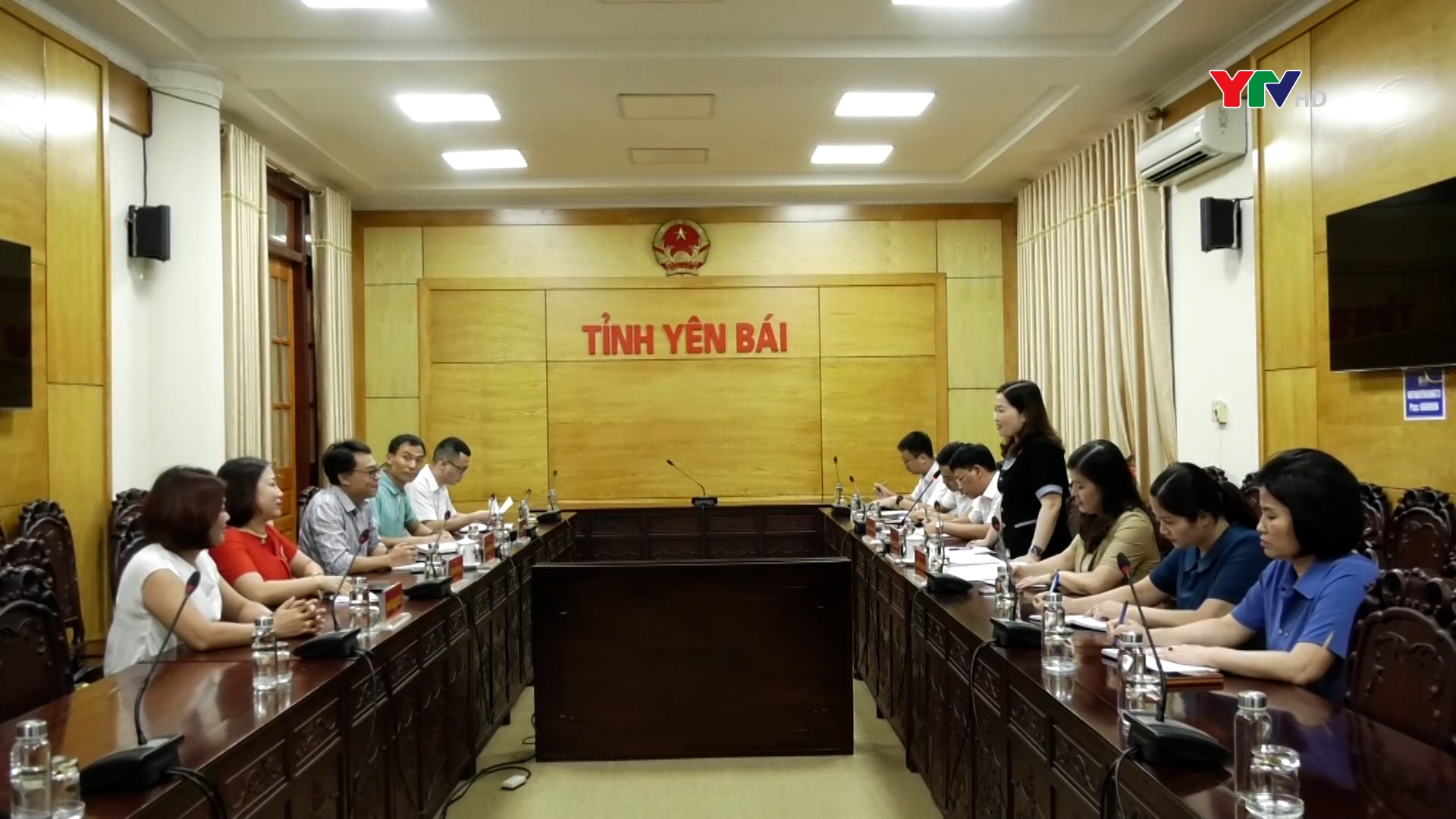 Đồng chí PCT UBND tỉnh Vũ Thị Hiền Hạnh làm việc với Đoàn công tác của Cơ quan thường trú Đài TNVN khu vực Tây Bắc