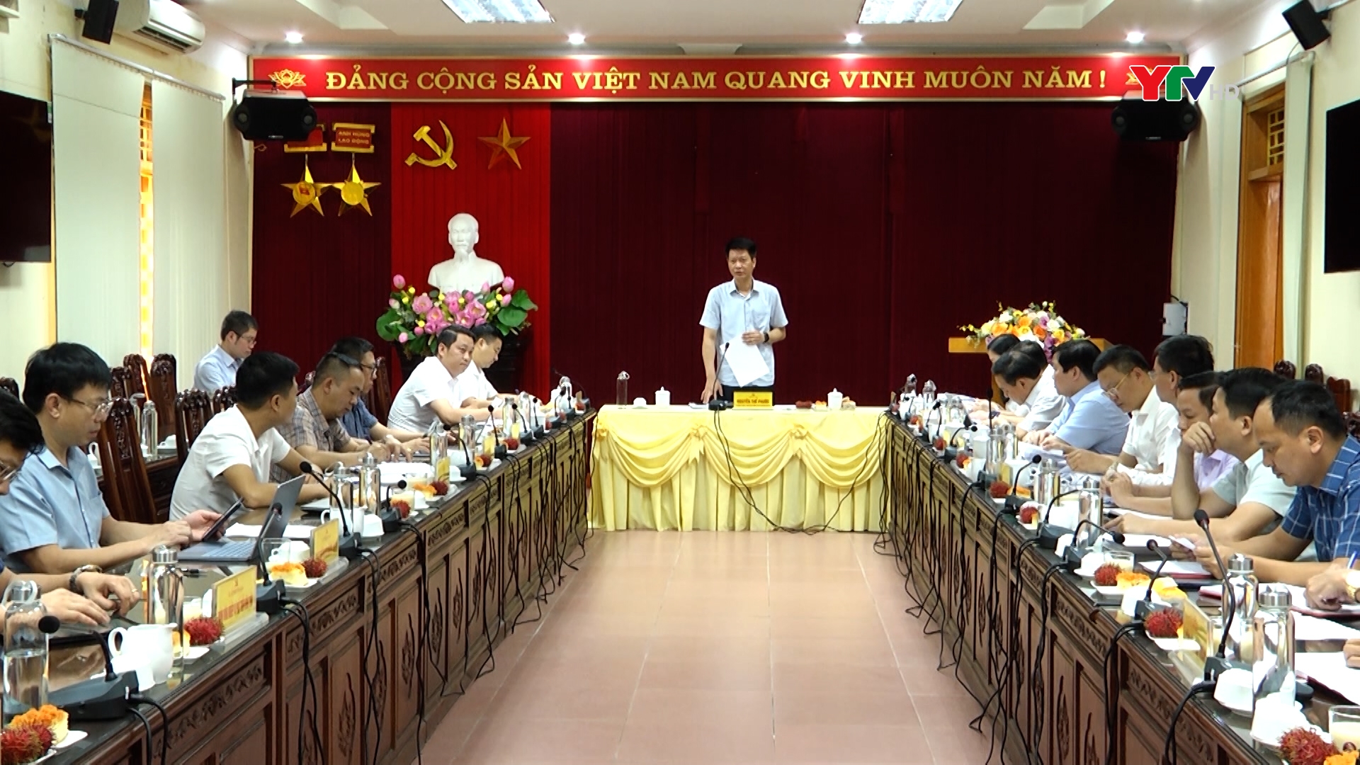 Đồng chí Phó Chủ tịch Thường trực UBND tỉnh Nguyễn Thế Phươc làm việc với huyện Văn Yên về công tác thu ngân sách