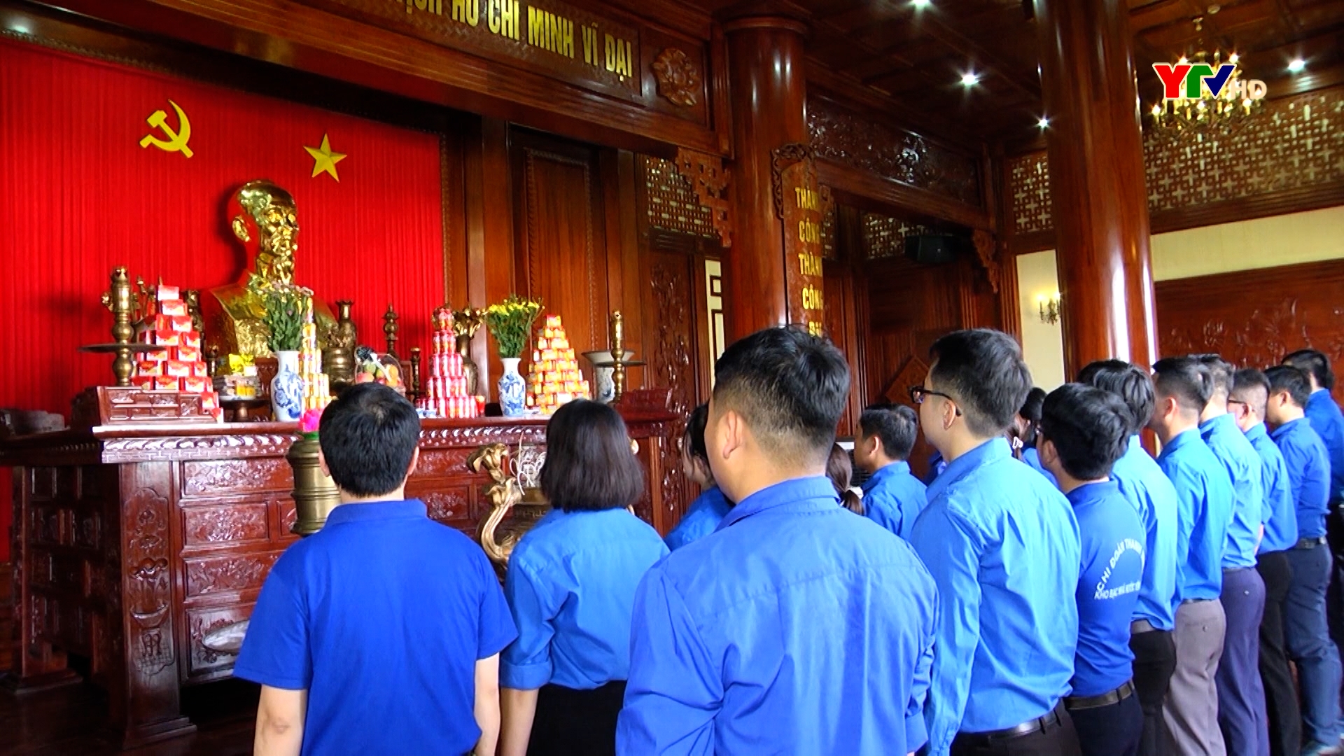 Đoàn Khối cơ quan và doanh nghiệp tỉnh tổ chức lễ báo công Chủ tịch Hồ Chí Minh