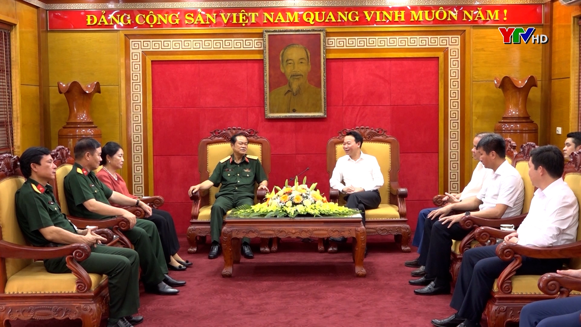 Đại tướng Đỗ Bá Tỵ - Nguyên Phó Chủ tịch Quốc hội - Nguyên Tổng Tham mưu trưởng Quân đội Nhân dân Việt Nam làm việc tại tỉnh Yên Bái