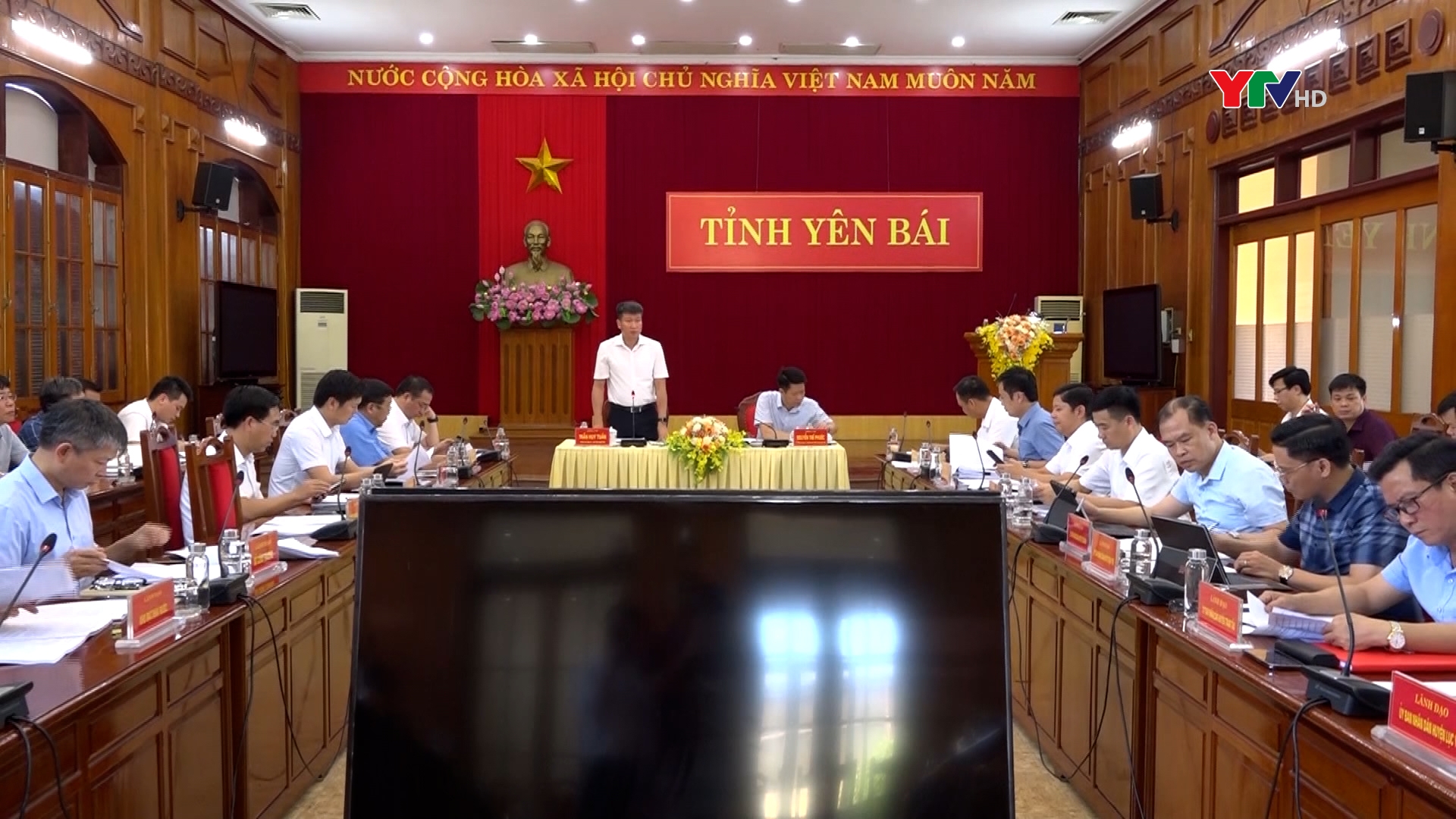 Đồng chí Chủ tịch UBND tỉnh Trần Huy Tuấn: Kịp thời tháo gỡ khó khăn, đẩy nhanh tiến độ giải ngân vốn xây dựng cơ bản