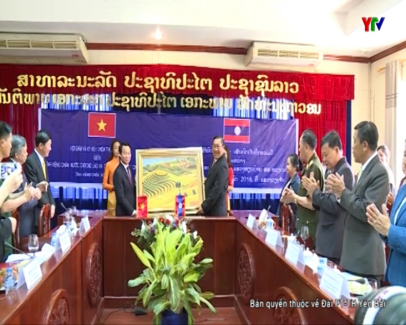 Lãnh đạo 2 tỉnh Yên Bái và Viêng Chăn ( CHDCND Lào) hội đàm và ký kết quan hệ hợp tác