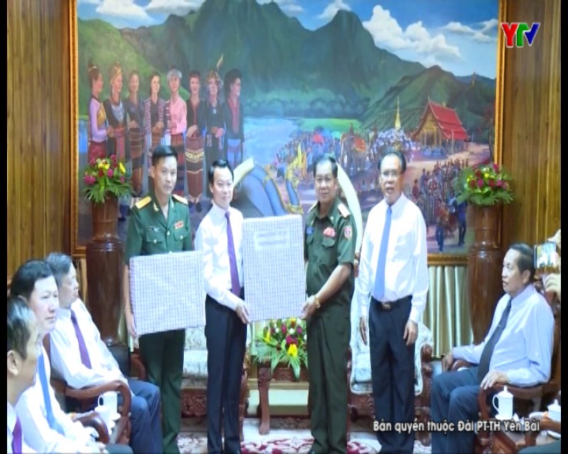 Đ/c Chủ tịch UBND tỉnh Đỗ Đức Duy dẫn đầu đoàn công tác của tỉnh chào xã giao lãnh đạo tỉnh Xaynhabuly ( CHDCND Lào)