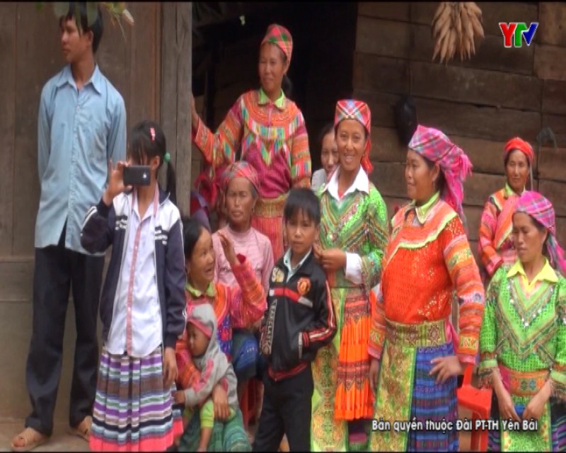 15 người dân tộc Mông di cư vào các tỉnh phía Nam