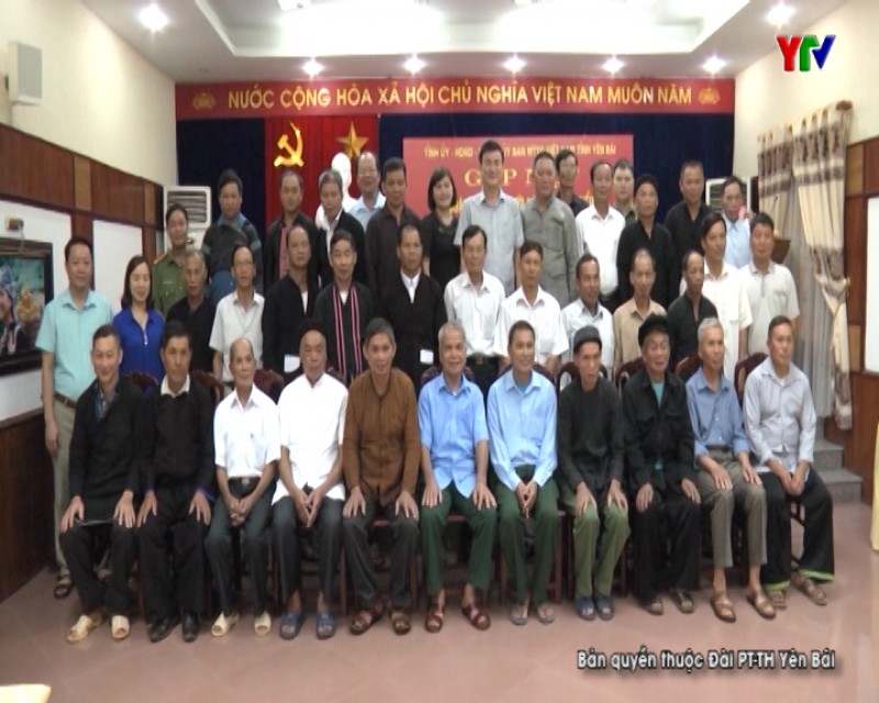 Đ/c Phó Chủ tịch UBND tỉnh Nguyễn Chiến Thắng gặp mặt đoàn đại biểu người có uy tín tiêu biểu trong đồng bào DTTS