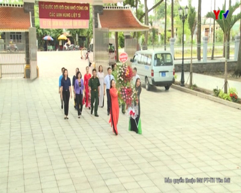 Đoàn Đại biểu tỉnh Yên Bái viếng Nghĩa trang liệt sỹ tại tỉnh Tây Ninh