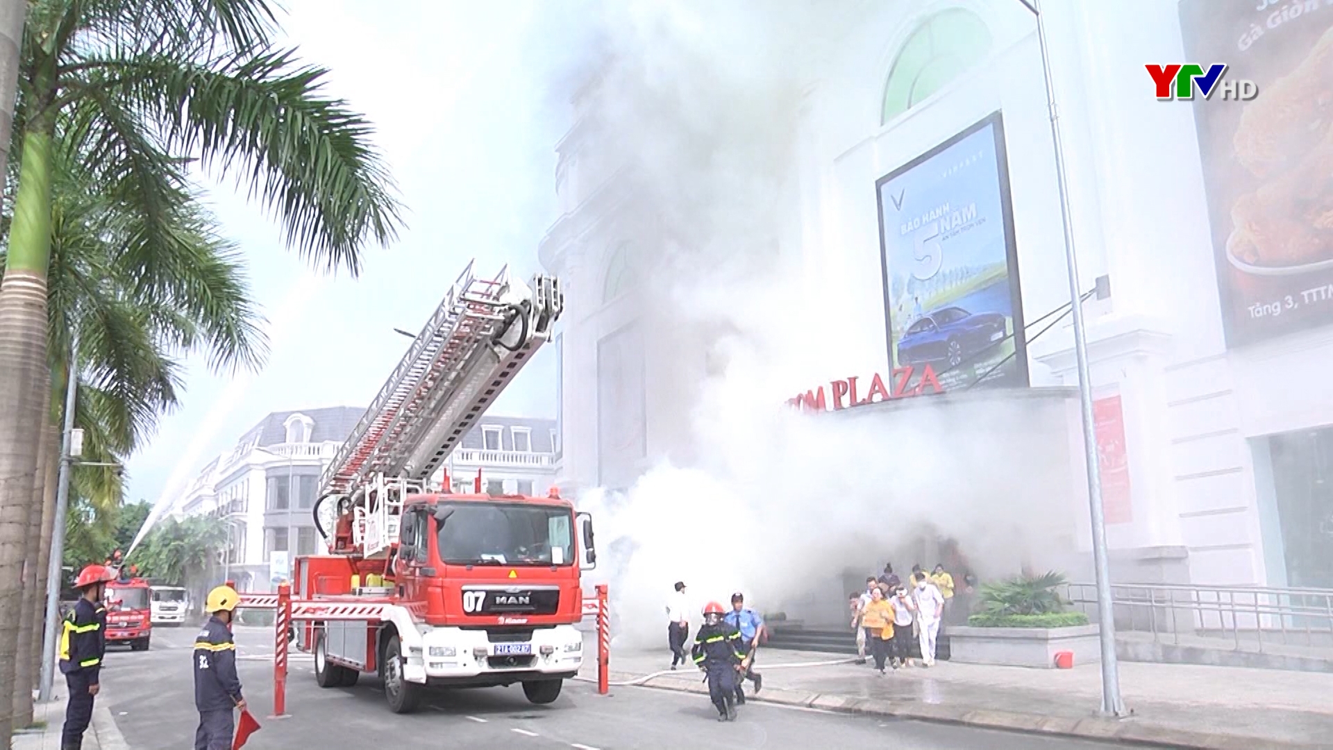 Trung tâm thương mại Vincom Plaza Yên Bái diễn tập phương án chữa cháy và cứu nạn cứu hộ