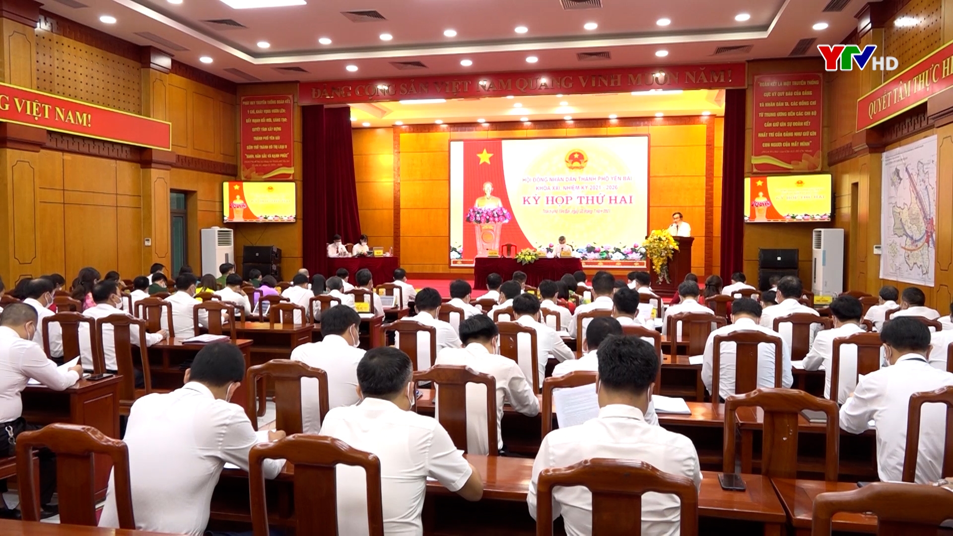 Kỳ họp thứ 2 - HĐND thành phố Yên Bái thông qua 6 nghị quyết