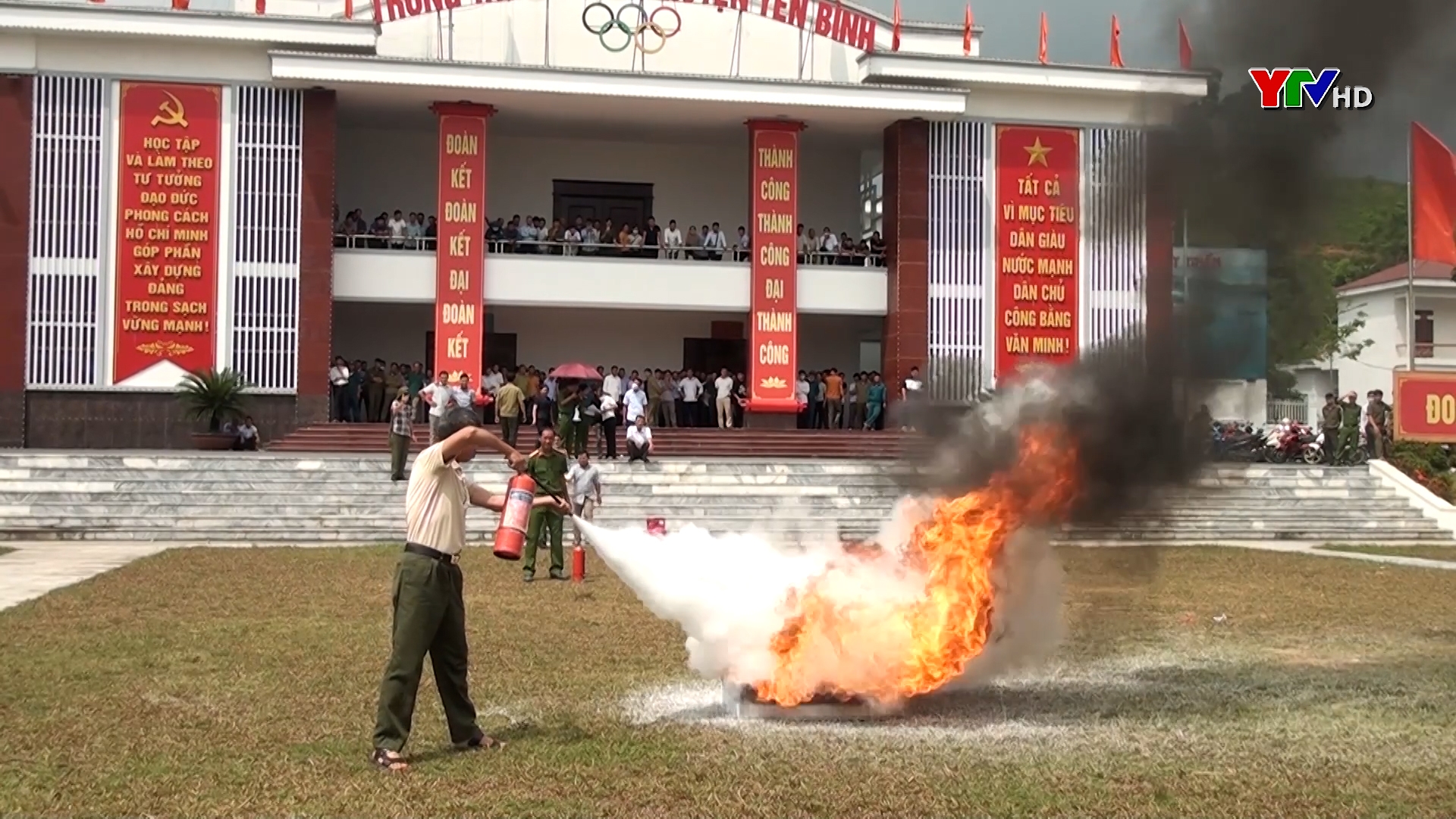 Huyện Yên Bình tập huấn phòng cháy chữa cháy và cứu nạn cứu hộ.