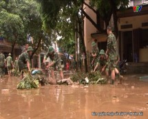 Lực lượng vũ trang tỉnh giúp nhân dân khắc phục hậu quả sau bão số 3