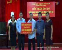 Tỉnh Lai Châu thăm hỏi và trao tiền hỗ trợ cho người dân Mù Cang Chải