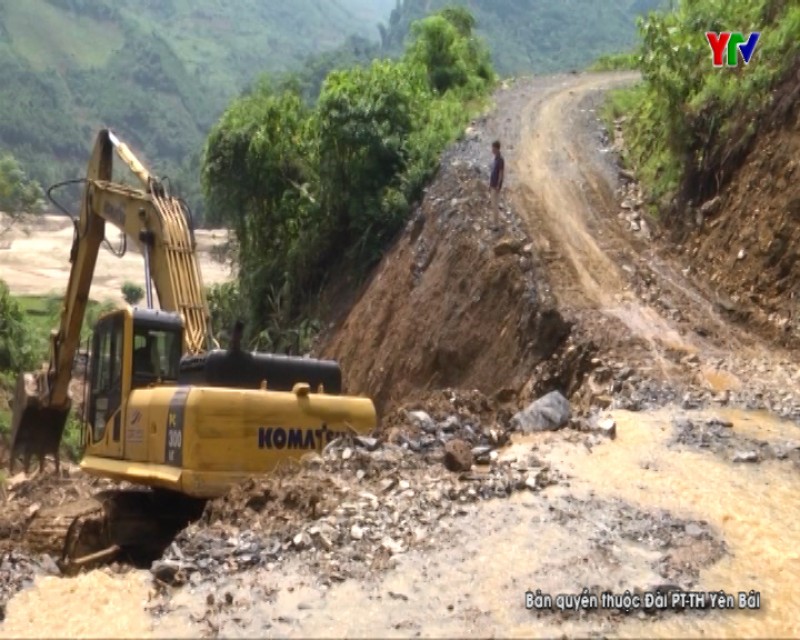 Thông xe tạm thời tuyến tỉnh lộ 175 từ An Thịnh - Bản Hẻo sau nhiều ngày bị cô lập