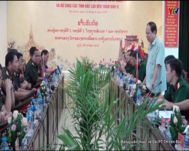 Đoàn cán bộ Quân đội nhân dân Lào thăm và làm việc tại huyện Yên Bình