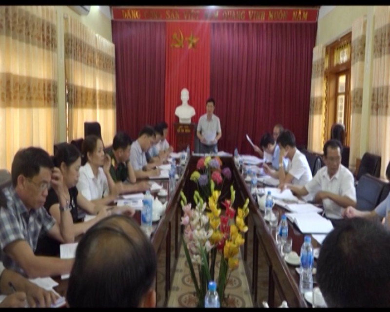 Đồng chí Trưởng Ban Tuyên giáo Tỉnh ủy Nguyễn Minh Tuấn làm việc tại huyện Trạm Tấu