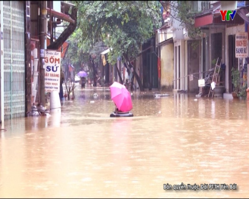 Mưa lớn ngây ngập úng nhiều tuyến đường trên địa bàn TP Yên Bái