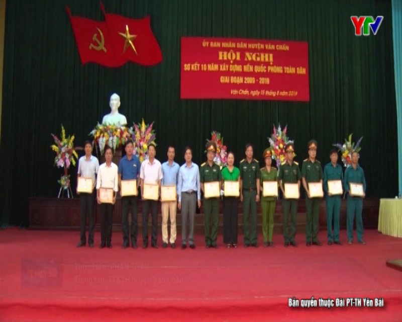 Huyện Văn Chấn và Lục Yên sơ kết 10 năm công tác xây dựng nền quốc phòng toàn dân