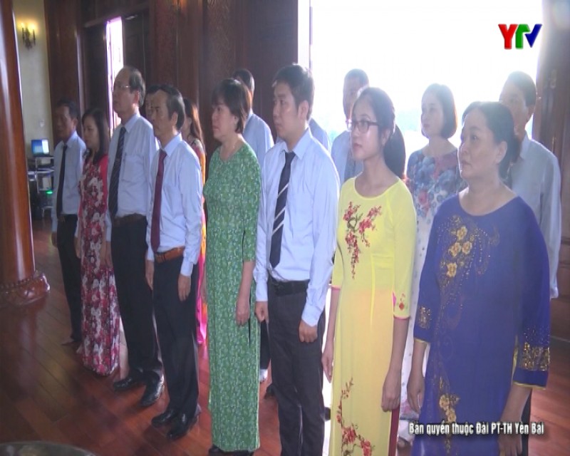 Ban Dân vận Tỉnh ủy dâng hương tưởng niệm Chủ tịch Hồ Chí Minh