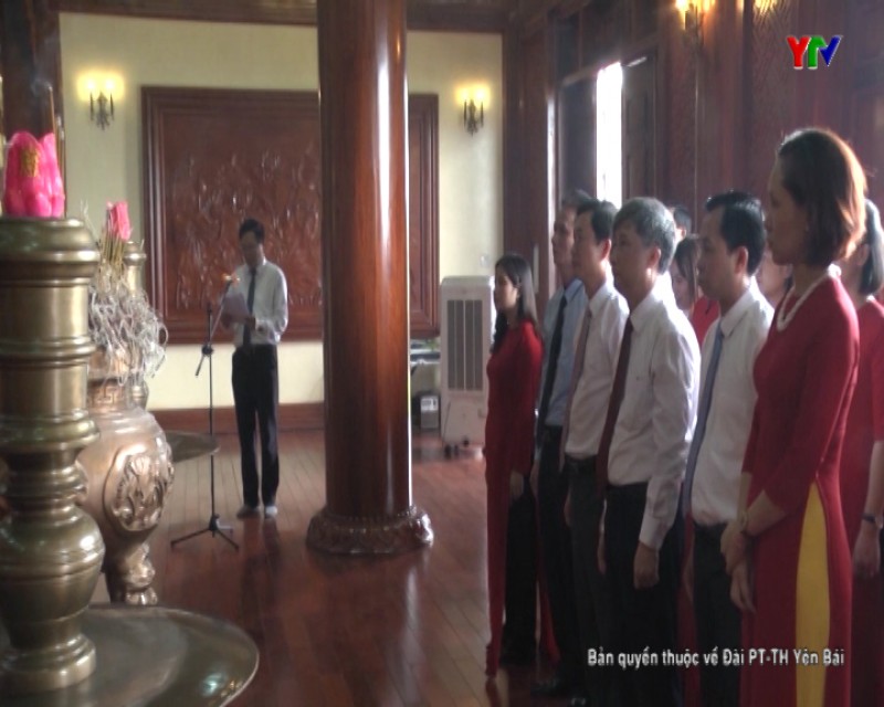 Ban Tuyên giáo Tỉnh ủy dâng hương tưởng niệm Chủ tịch Hồ Chí Minh