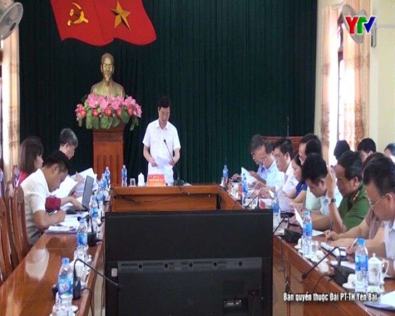 Đoàn công tác của tỉnh kiểm tra việc triển khai thực hiện các Chỉ thị, Nghị quyết tại huyện Văn Chấn