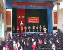 Đ/c Triệu Tiến Thịnh - Phó Chủ tịch HĐND tỉnh dự khai giảng tại Trường PTDT nội trú – THCS  huyện Văn Chấn
