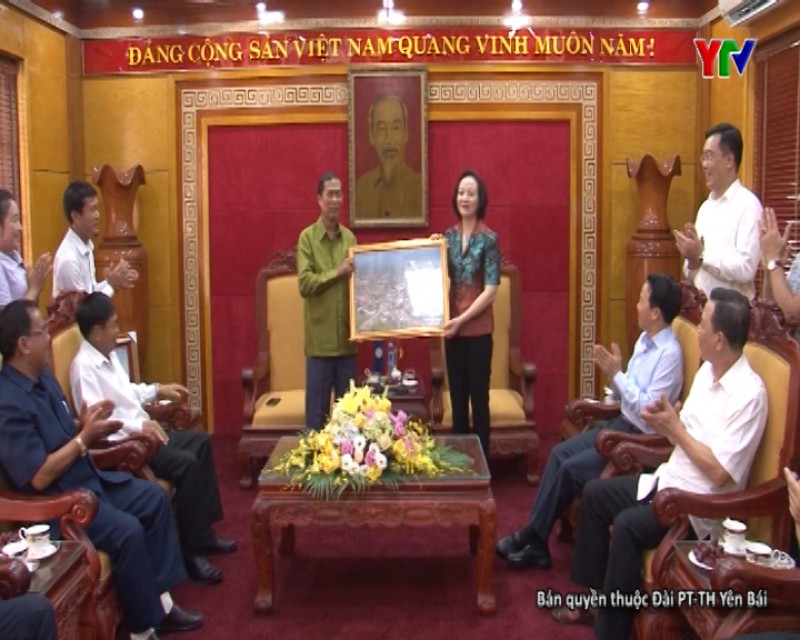 Đoàn công tác của tỉnh Xay Nha Bu Ly ( nước CHDCND Lào) chào xã giao các đồng chí lãnh đạo tỉnh Yên Bái