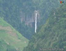 Khám phá vẻ đẹp của thác nước Háng Đề Chơ ở huyện Trạm Tấu