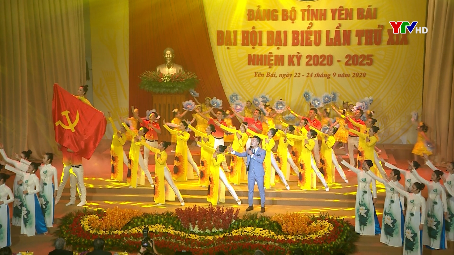 Chương trình văn nghệ chào mừng Đại hội Đảng bộ tỉnh Yên Bái lần thứ XIX