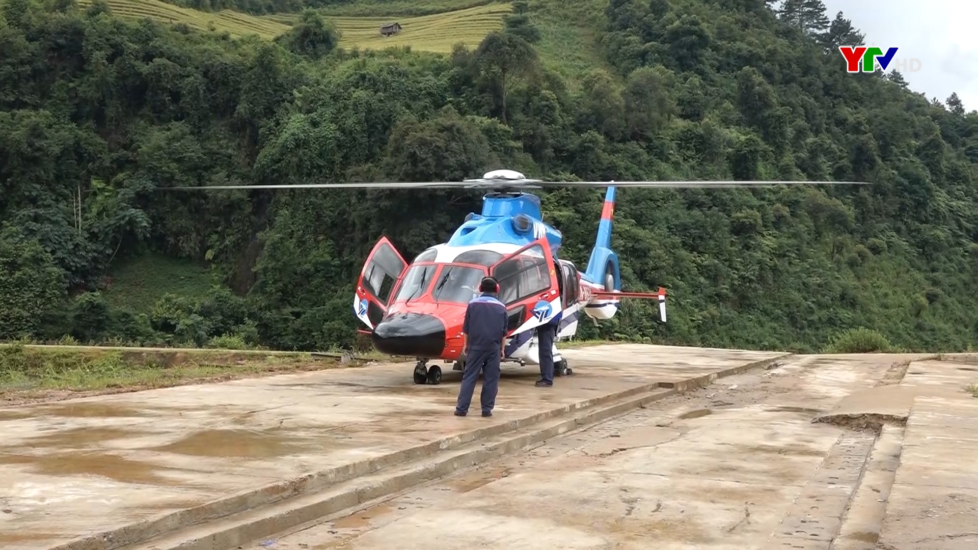 Tour trải nghiệm dịch vụ khám phá Danh thắng Quốc gia đặc biệt Ruộng bậc thang Mù Cang Chải bằng máy bay trực thăng
