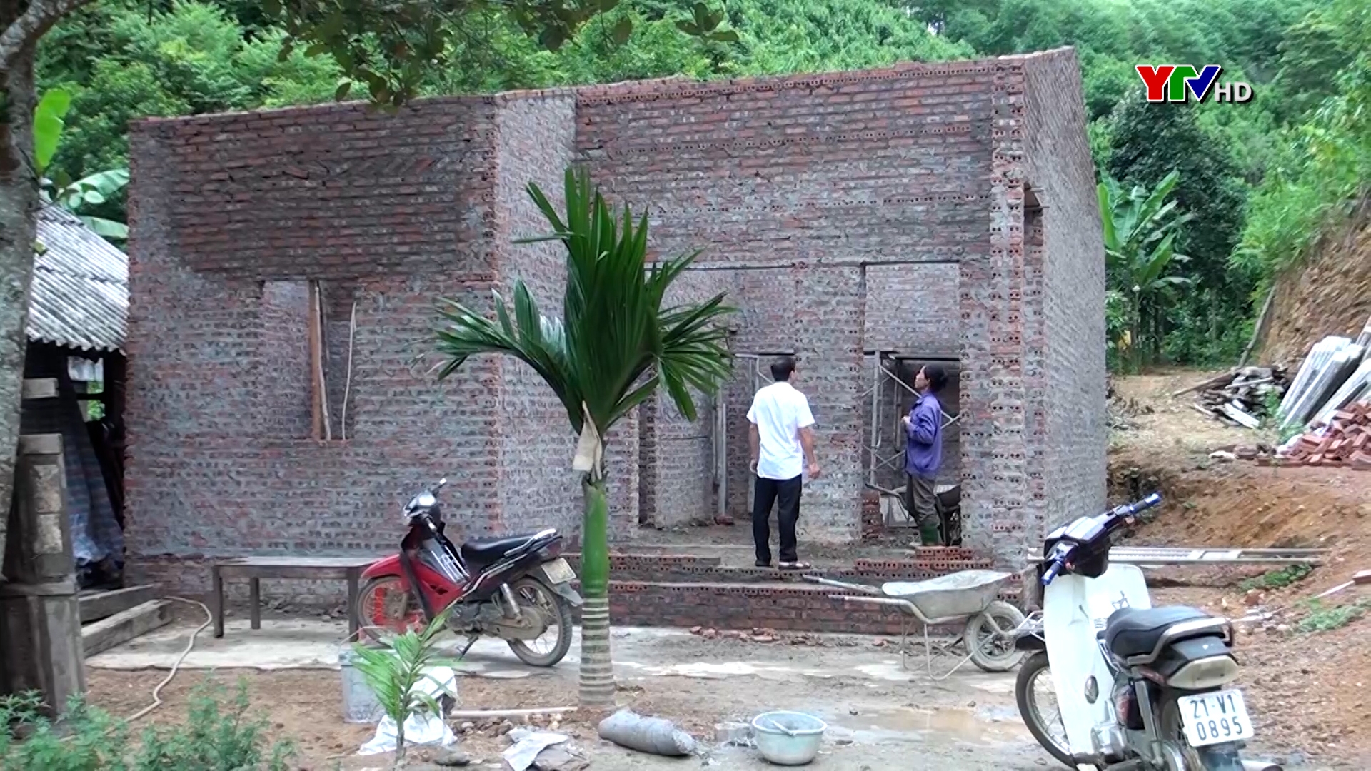 Huyện Văn Yên hoàn thành làm 74 nhà cho hộ nghèo