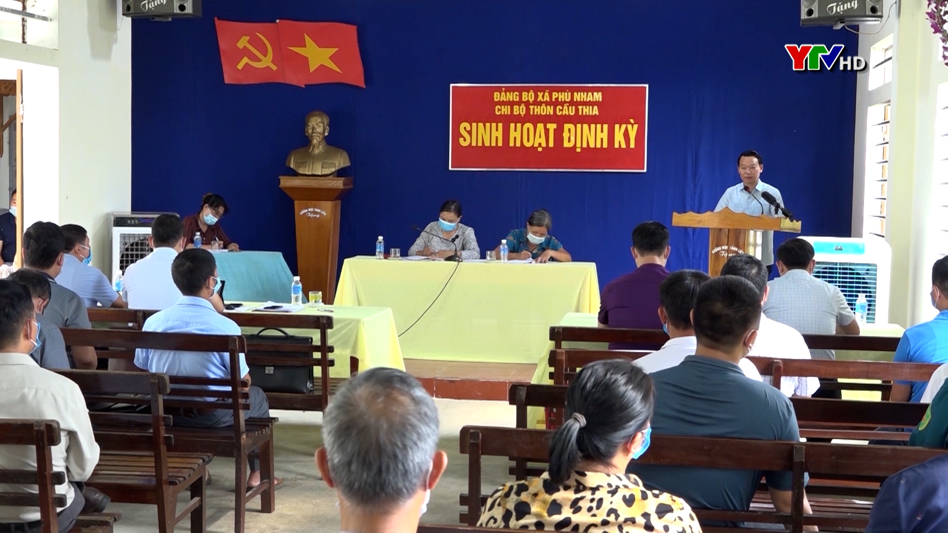 Đồng chí Bí thư Tỉnh ủy Đỗ Đức Duy dự sinh hoạt chi bộ tại xã Phù Nham, thị xã Nghĩa Lộ