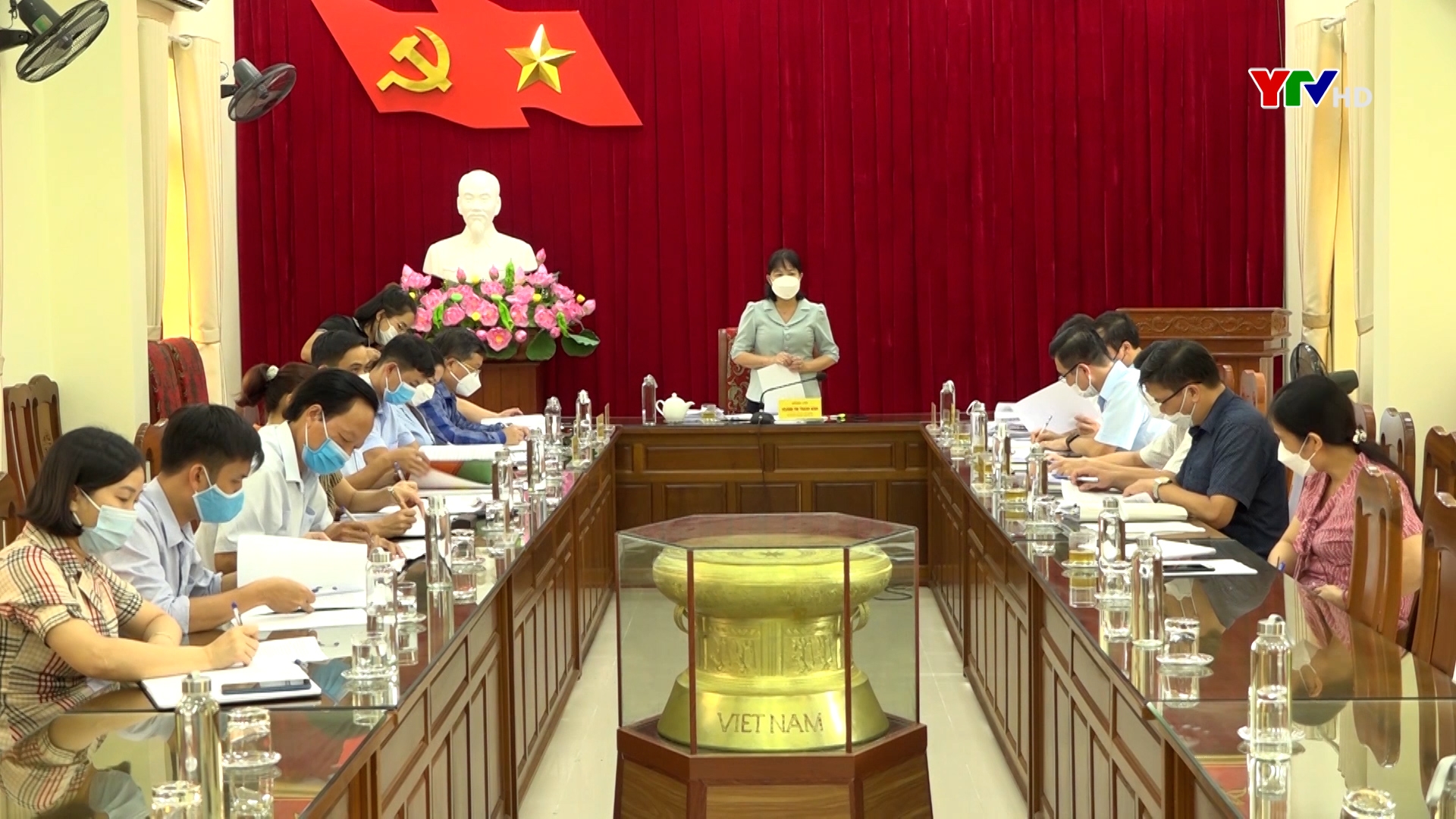 Đồng chí Hoàng Thị Thanh Bình – Phó Chủ tịch HĐND tỉnh làm việc với huyện Trấn Yên