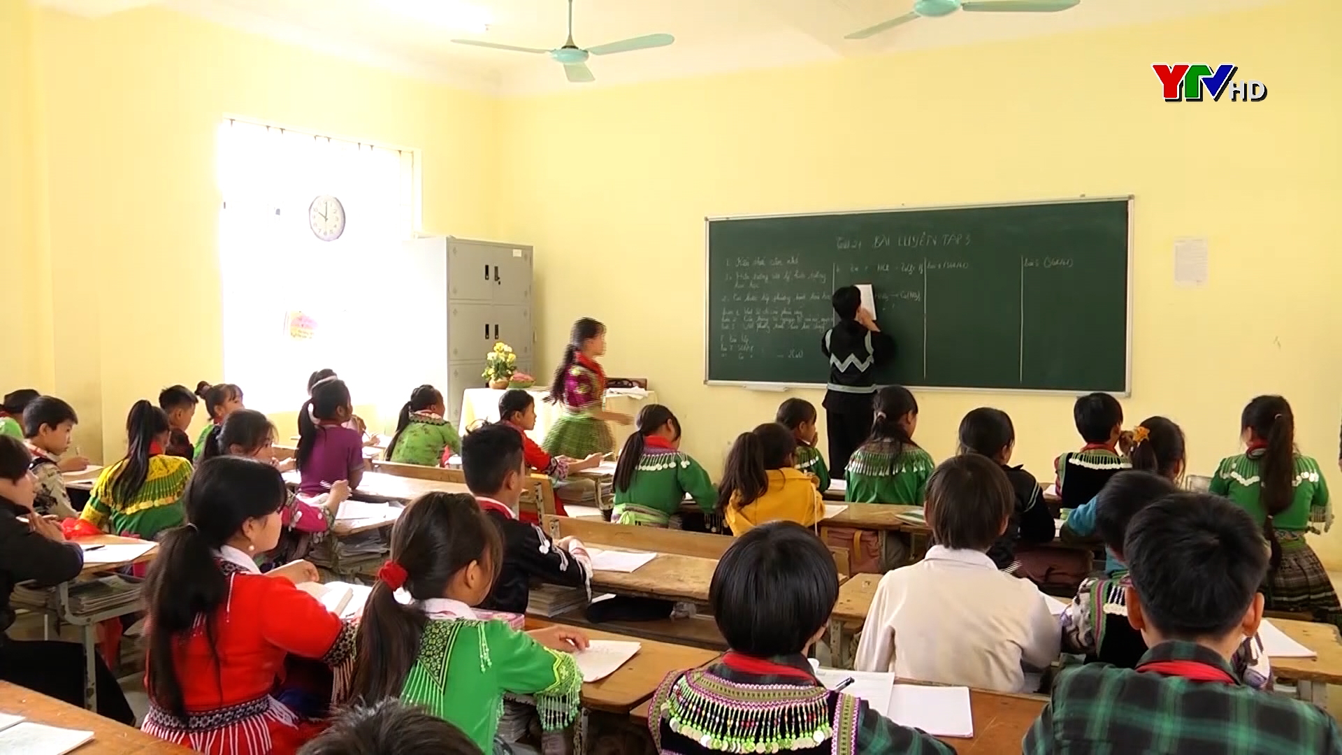 Tăng cường dạy tiếng Việt cho trẻ người dân tộc thiểu số