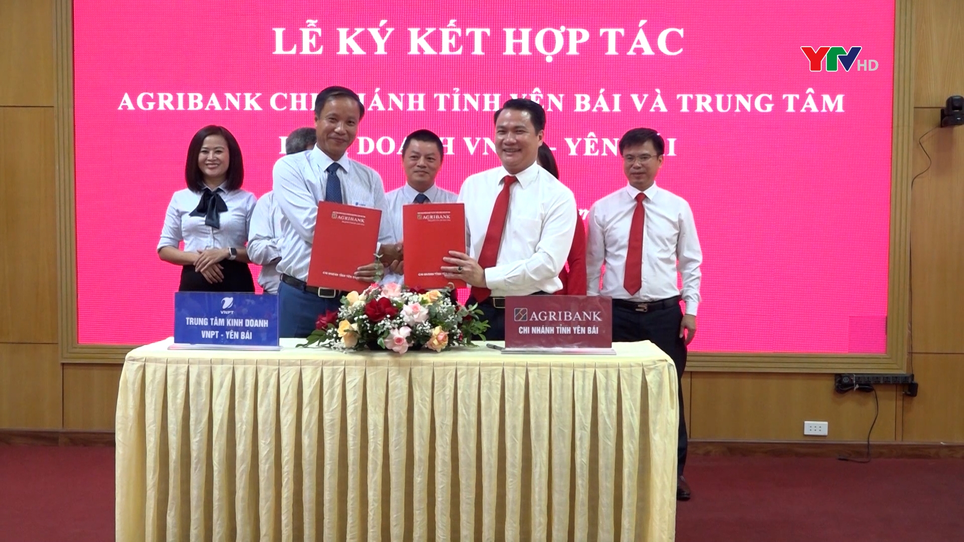 Agribank Yên Bái và Trung tâm kinh doanh VNPT Yên Bái ký kết thỏa thuận hợp tác