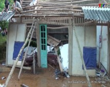 Văn Yên: Mưa lớn làm sập đổ 2 nhà dân