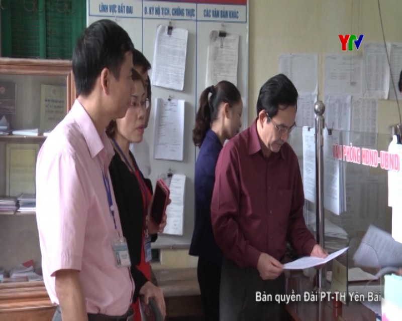 Kiểm tra công tác cải cách hành chính tại huyện Văn Chấn