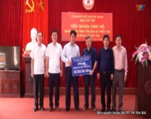 Ban cứu trợ UB MTTQ tỉnh Yên Bái tiếp nhận ủng hộ của Công đoàn ngành Giao thông vận tải