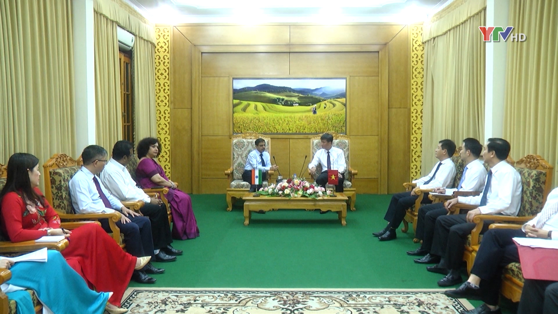 Đoàn công tác của Đại sứ quán Ấn Độ tại Việt Nam chào xã giao lãnh đạo tỉnh Yên Bái