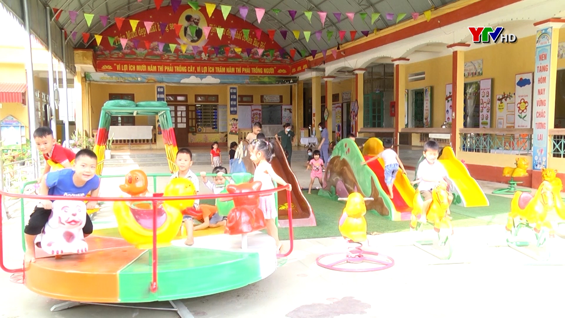 Huyện Văn Yên hướng tới xây dựng “ Trường học hạnh phúc”