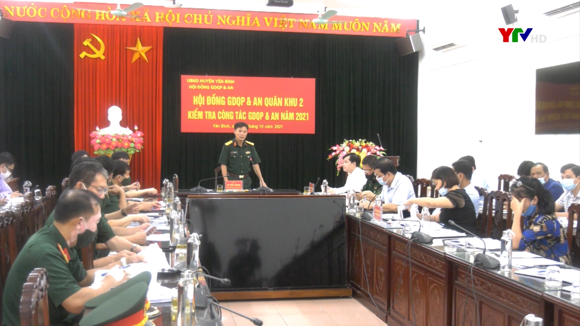 Đoàn công tác của Quân khu 2 kiểm tra công tác giáo dục QP và AN tại huyện Yên Bình.