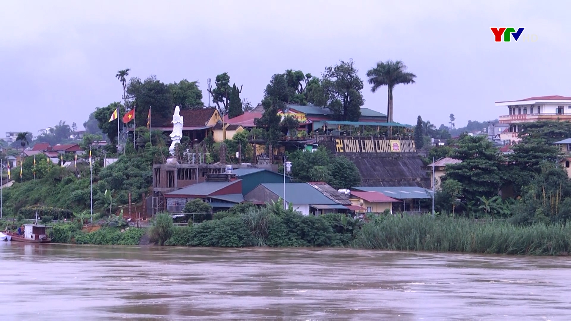 Lũ sông Thao tại Yên Bái lên cao cảnh báo lũ quét và sạt lở đất