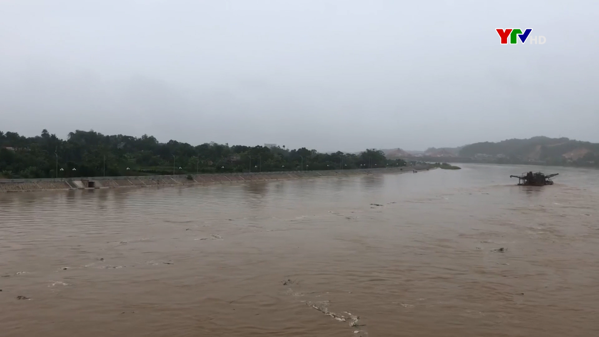 Nước trên sông Thao rút xuống dưới báo động 1