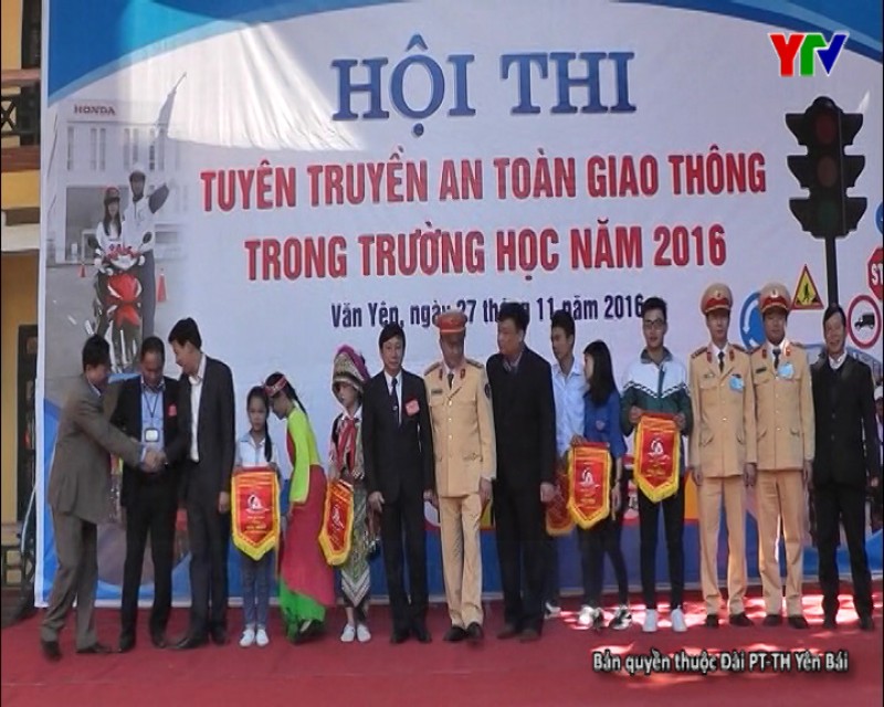 Hội thi ATGT trong trường học ở Văn Yên