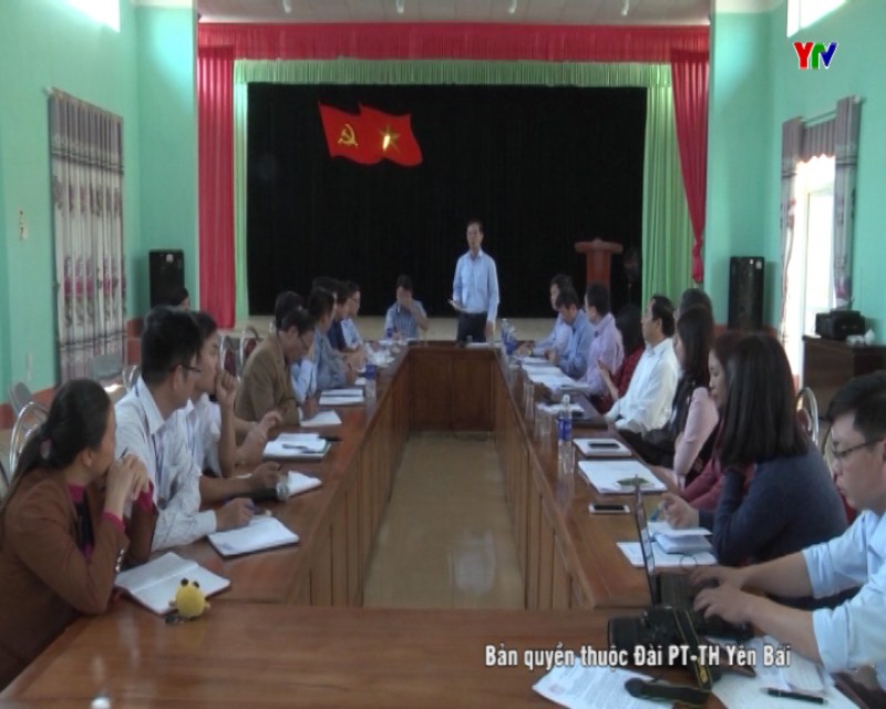 Đ/c Phó Chủ tịch UBND tỉnh Dương Văn Tiến kiểm tra thực hiện Đề án sắp xếp quy mô, mạng lưới trường lớp tại huyện Trấn Yên