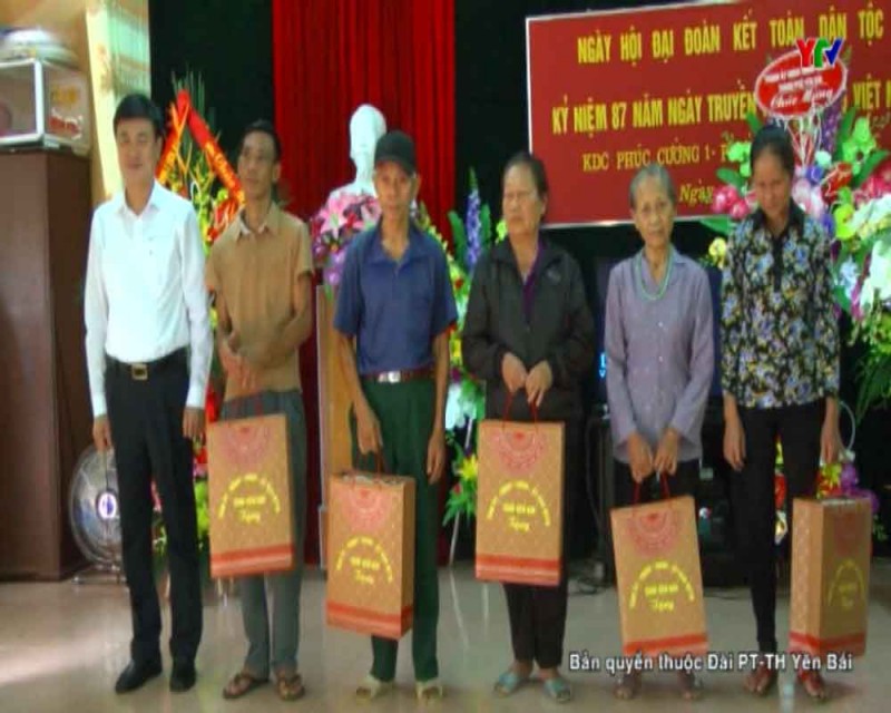 Đồng chí Nguyễn Chiến Thắng – PCT UBND tỉnh dự Ngày hội đại đoàn kết tại phường Nguyễn Phúc – TP Yên Bái