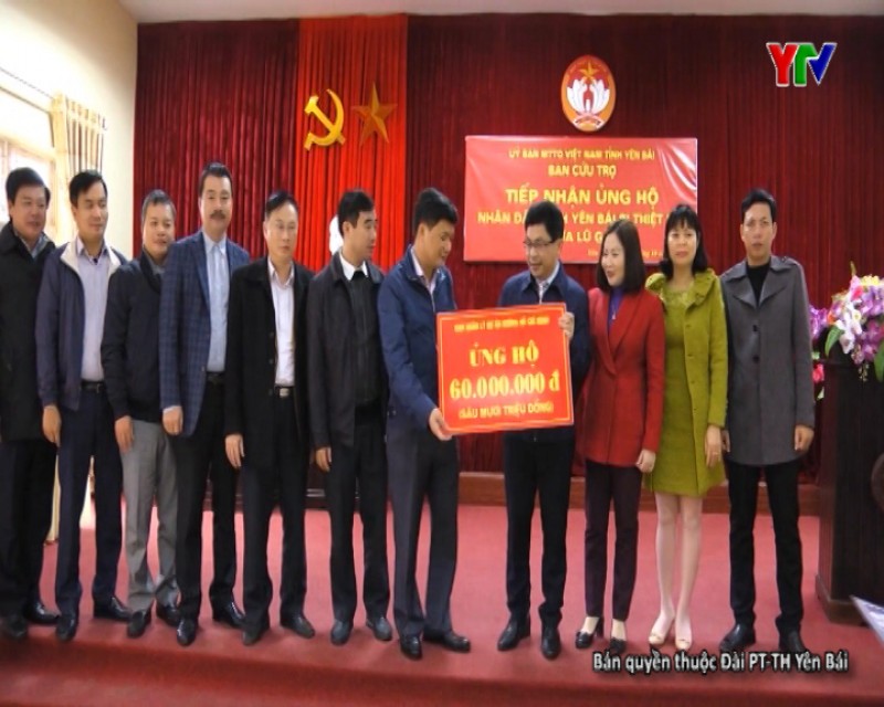 Ban cứu trợ - UB MTTQ tỉnh tiếp nhận ủng hộ đồng bào vùng lũ của BQL dự án đường Hồ Chí Minh