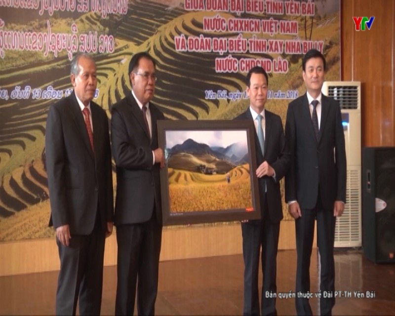 Đoàn đại biểu cấp cao tỉnh Xaynhabuly (CHDCND Lào) hội đàm với lãnh đạo tỉnh Yên Bái
