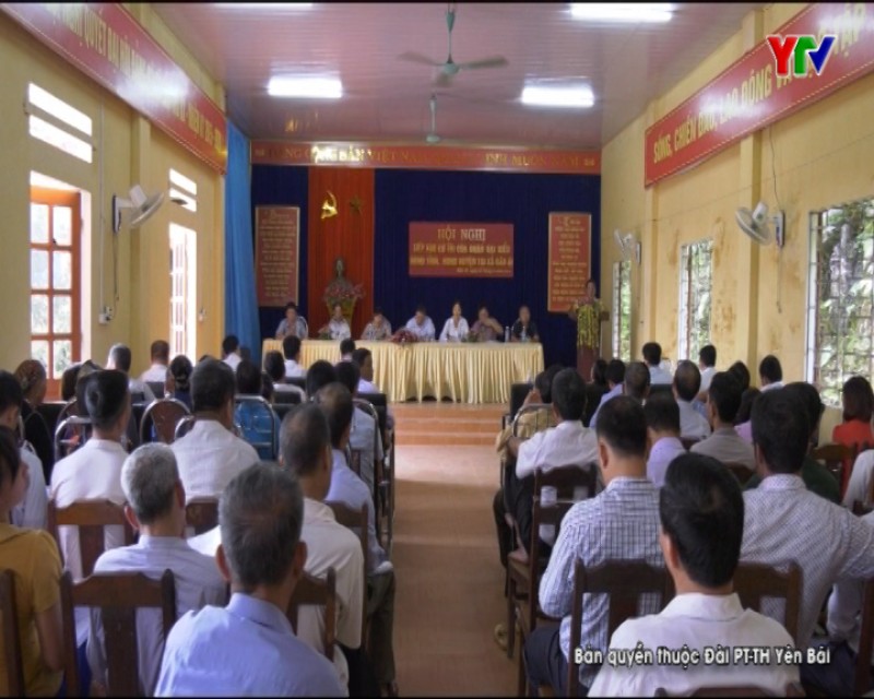 Tổ đại biểu HĐND huyện Yên Bình tiếp xúc cử tri trước kỳ họp